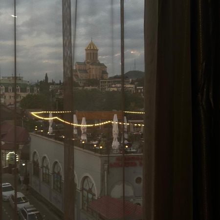 Hotel Tourist Тбилиси Экстерьер фото