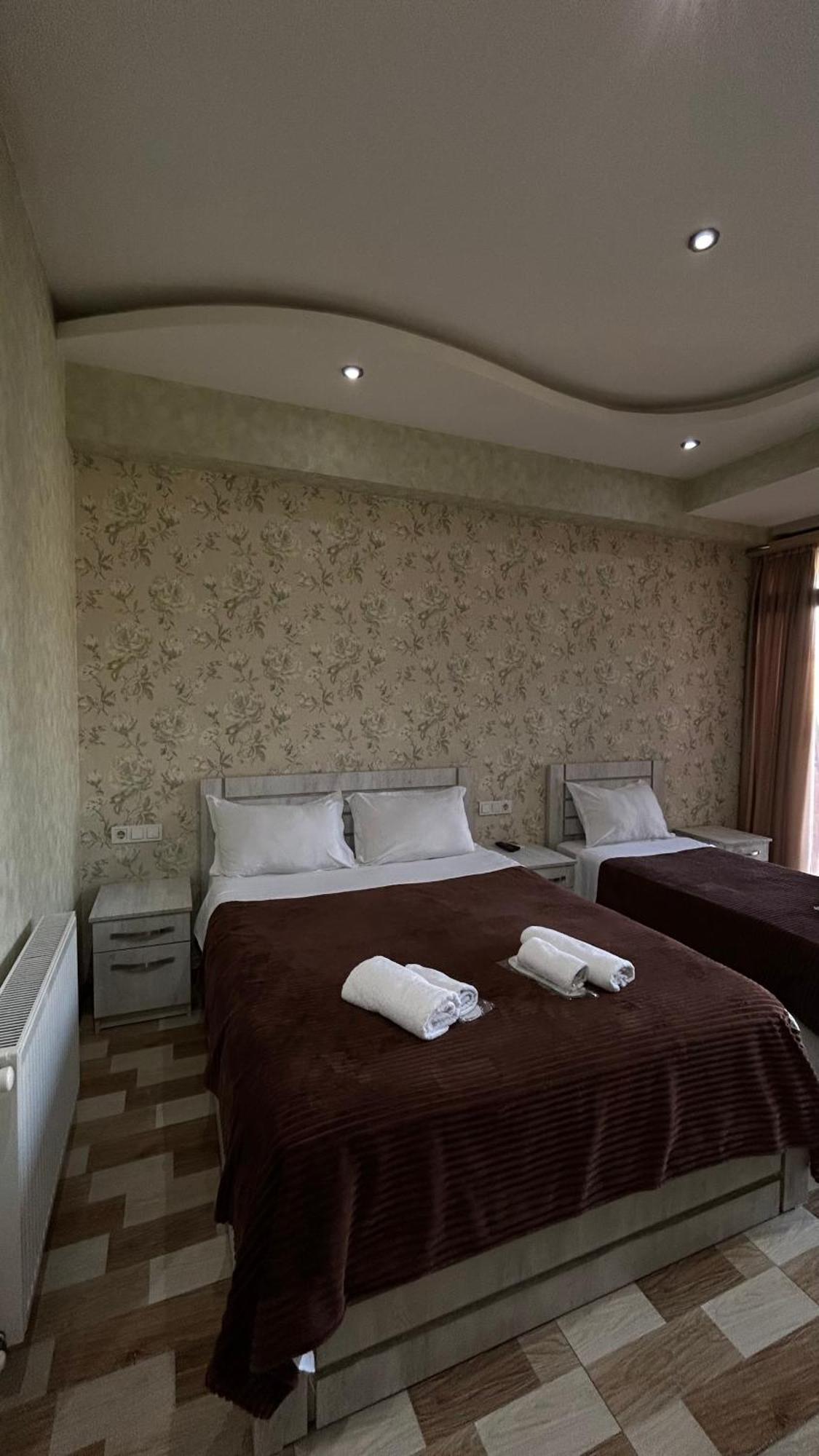 Hotel Tourist Тбилиси Экстерьер фото