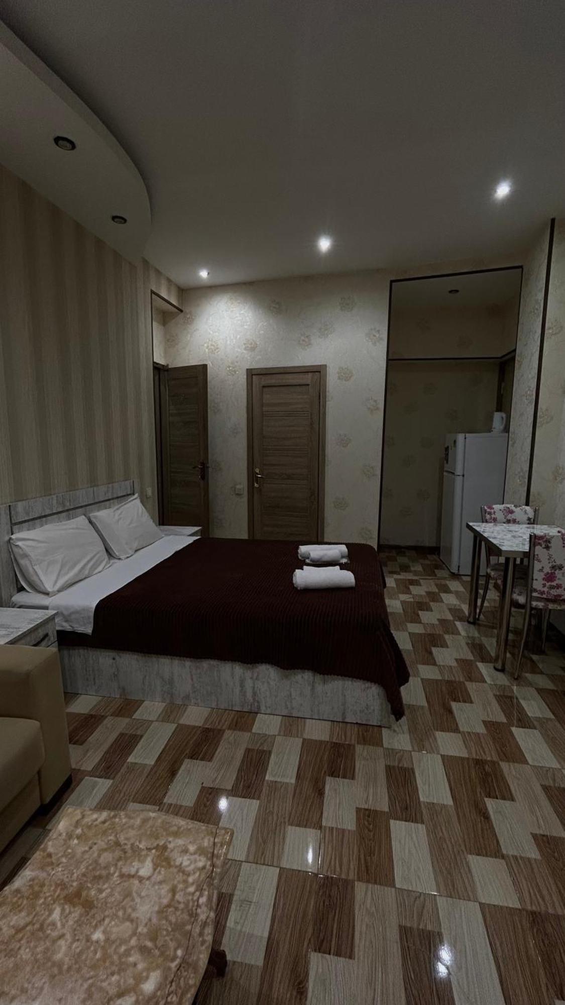 Hotel Tourist Тбилиси Экстерьер фото