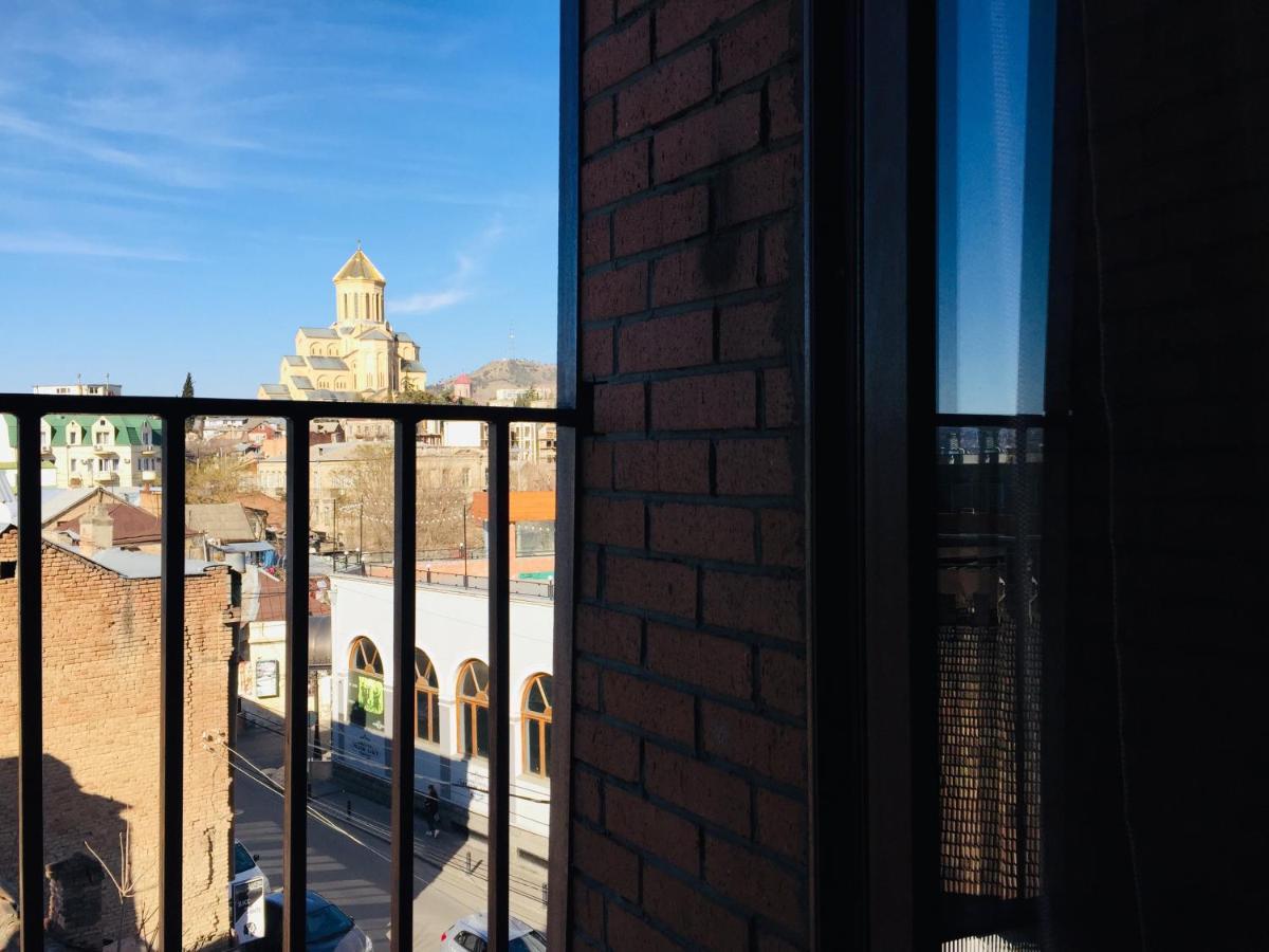 Hotel Tourist Тбилиси Экстерьер фото